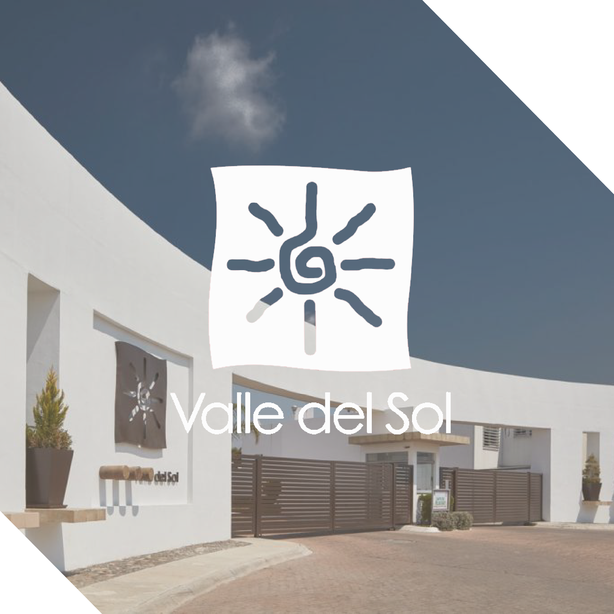 Entrada del desarrollo Valle del Sol
